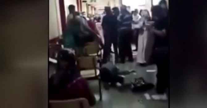 Maske uyarısı yapan sağlık çalışanına saldırı