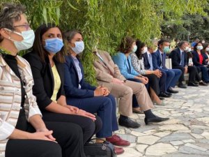 HDP'den Meclis'te oturma eylemi