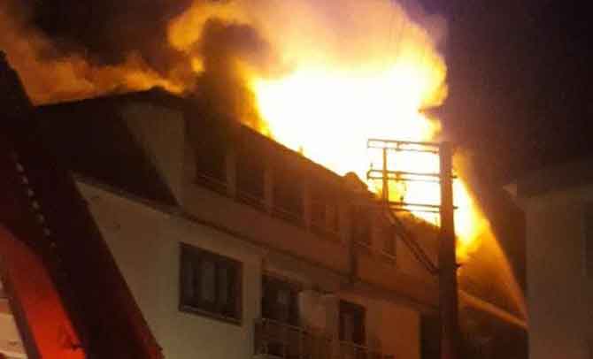 Evde çıkan yangında 4 yaşındaki çocuk yaşamını yitirdi