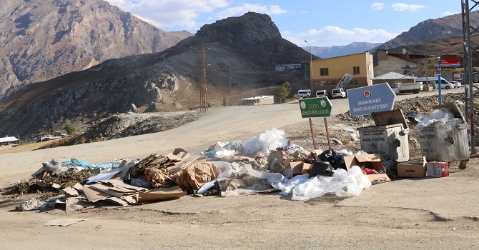 Hakkari sanayi esnafın, Toz ve Çöp isyanı!
