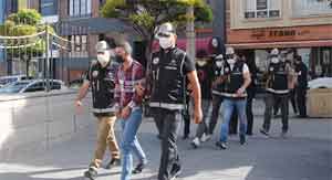 Para karşılığı başkalarının yerine sınava giren dolandırıcılar yakalandı