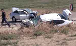 Adana'da iki otomobil kafa kafaya çarpıştı: 3 ölü, 1 yaralı