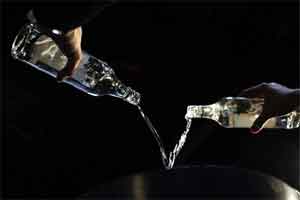 Kırıkkale'de 7 kişinin sahte alkolden öldüğü bildirildi