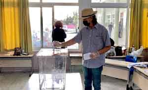 Kıbrıs'ta Cumhurbaşkanlığı seçimi için oy verme işlemi başladı