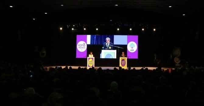 HDP’nin 8. kuruluş yıldönümü şölenle kutlandı