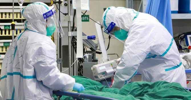 Bilim Kurulu Üyesi Akın, en zor geçecek ayları açıkladı