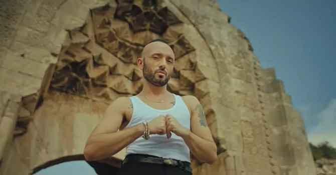 'Mabel Matiz, klibindeki dansçıları 55 saat aç susuz çalıştırmış'