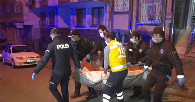 Tartıştığı karısını defalarca bıçaklayıp öldürdü