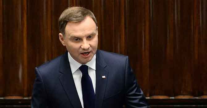 Polonya Cumhurbaşkanı Duda'nın koronavirüs testi pozitif çıktı