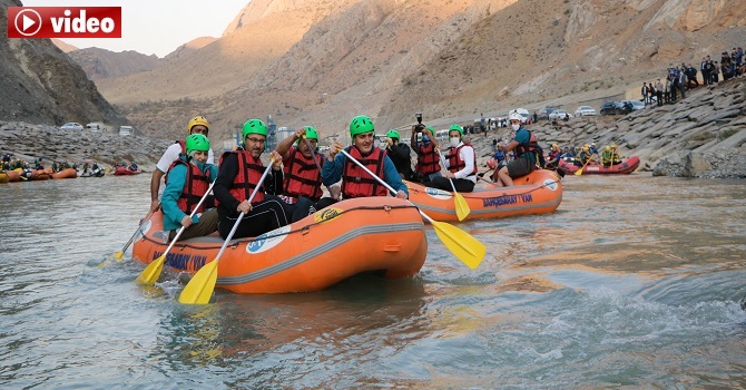 Bakan Kasapoğlu rafting yarışlarının startını verdi