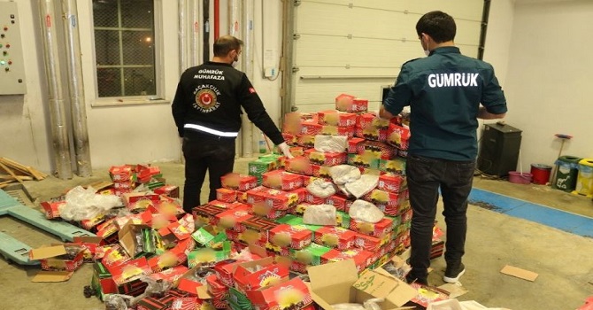 Yüksekova'da Hurma kutularında 50 kilogram eroin ele geçirildi