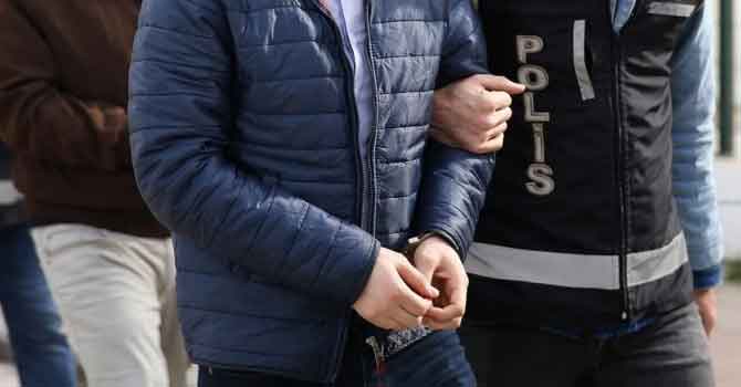 İzmir'de FETÖ operasyonu: 104 kişi gözaltına alındı