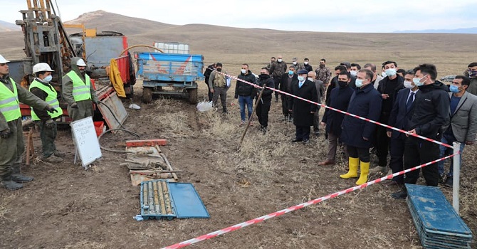 Irak ve İranlılar  iş insanları Hakkari'de kurulacak OSB'de yatırım yapmak istiyor