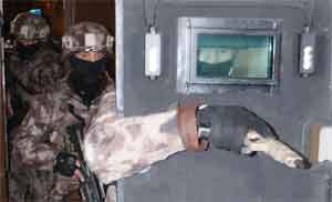 Erzurum merkezli uyuşturucu satıcılarına şafak operasyonu