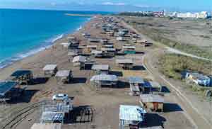 Lüks tatilin bedavaya sunulduğu 'çardak kent' çöplük oldu