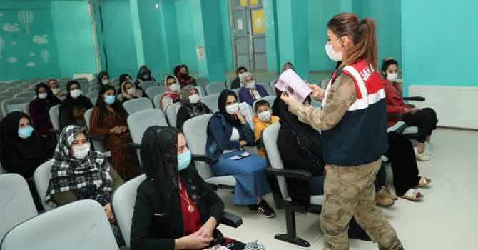 Jandarmadan Çukurcalı kadınlara eğitim!