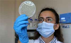 AÜ'de koronavirüse karşı geliştirilen 5 aşı, insanlar üzerinde denenecek