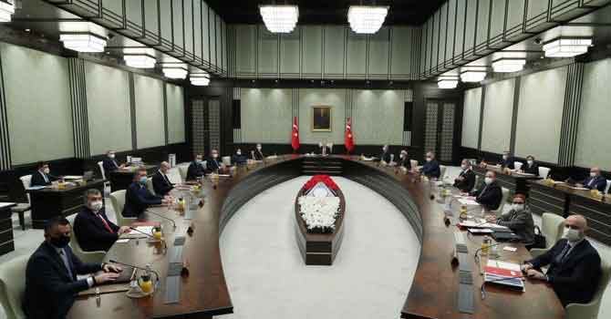 Lokanta-Kafeler, Okullar, Yasaklı Saatler… Gözler Bu Kararlarda