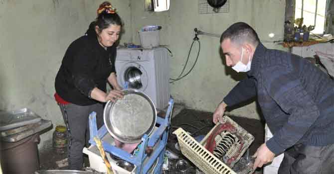 Evi yanan Çukurcalı Serac ailesi yardım eli bekliyor