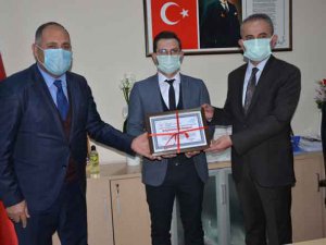 Müdür Kaya'dan Başhekime 'Erişebilirlik' belgesi