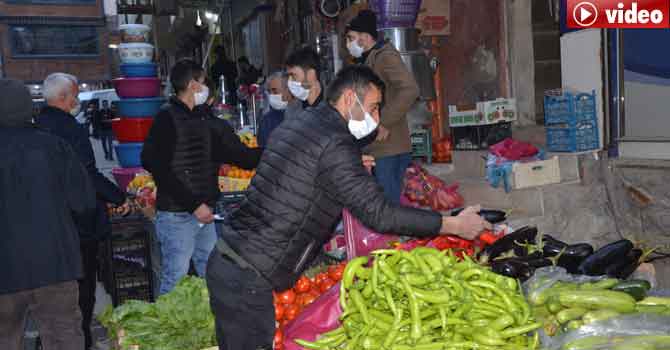 Hakkari'de yasak öncesi alışveriş yoğunluğu