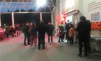 Komşuların gürültü kavgası kanlı bitti: 4 yaralı