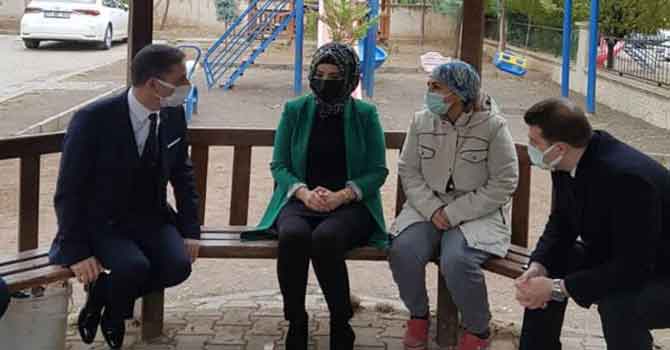 20 günde eşini, abisini, anne ve babasını koronavirüsten kaybetti