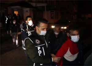 Uyuşturucu partisi düzenlenen eve polis baskını: 8 gözaltı