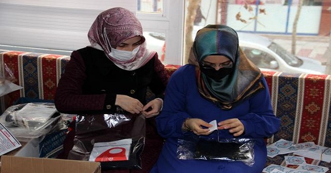 Manisa'dan Hakkari'ye ilmek ilmek iyilik