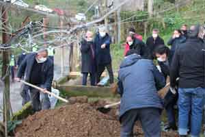 Cumhurbaşkanı Erdoğan'ın vefat eden yeğeni toprağa verildi
