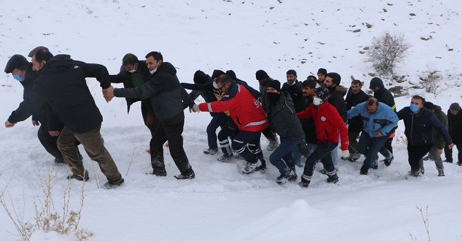 Yüksekova'da feci kaza: 1 kişi hayatını kaybetti!