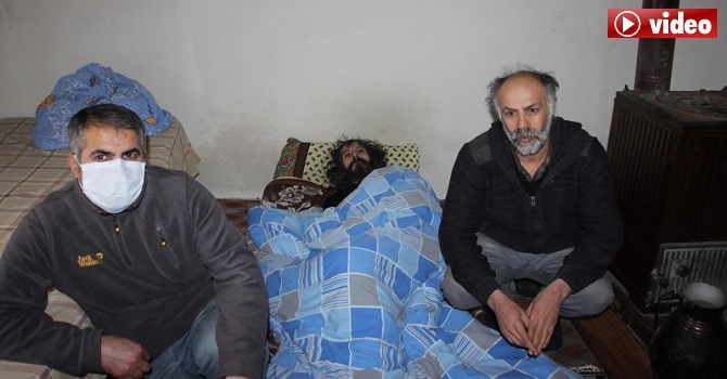 Hakkari’de maaşları kesilen 3 engelli kardeş haklarını istiyor