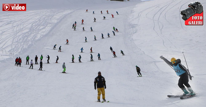 Hakkari'de kayak sezonu açıldı