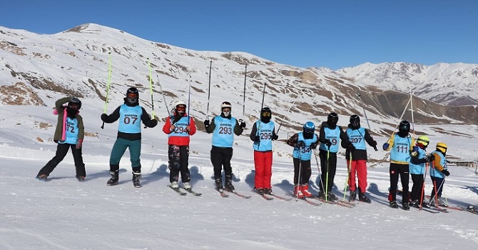 Hakkari’de “Kayak İl Birinciliği” yarışması FOTO GALERİ