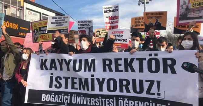 Boğaziçi Üniversitesi'nde 'kayyum rektör' protestosu