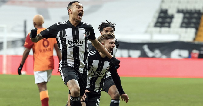 Yılın ilk derbisinde zafer Beşiktaş'ın: 2-0