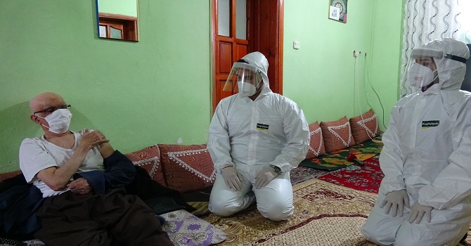 Yüksekova'da mobil aşılama çalışması