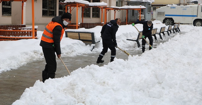 Hakkari'de 213 köy ve mezra yolu ulaşıma kapandı