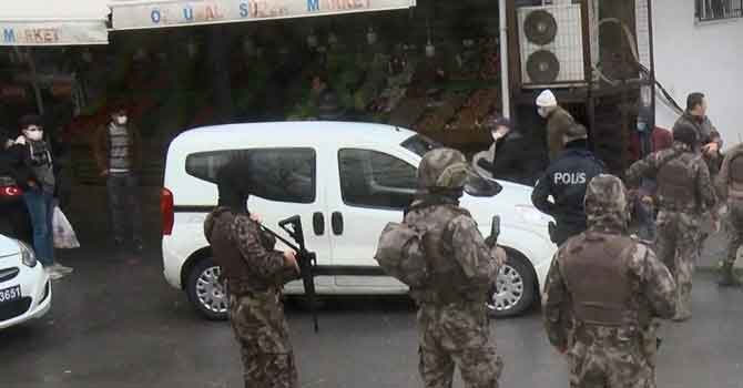 İstanbul Esenyurt'ta silahlı, kılıçlı kavga