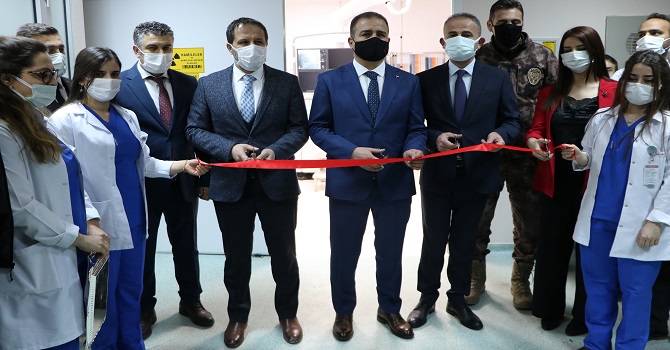 Hakkari'de Anjiyografi ve yeni doğan yoğun bakım ünitesi açıldı