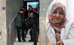 Sevgililer gününde eşini boğazından bıçaklayarak öldürdü