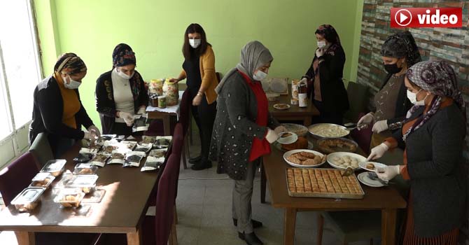 Hakkari'de 'Çiçeklerin Özü Kadın Kooperatifi' geçim kapıları oldu