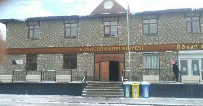 Karaçoban Belediyesi'ne baskın: Eşbaşkan gözaltına alındı