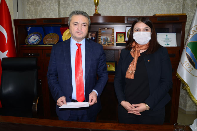 Hakkari’de en çok kadın istihdam eden 6 firmaya plaket verildi