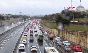 İstanbul'da trafik yoğunluğu yüzde 74'e ulaştı