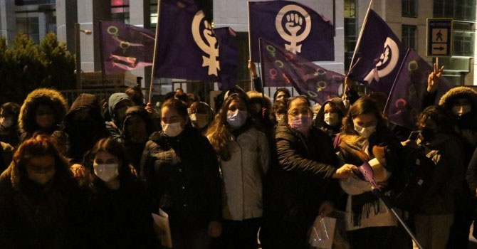 Gözaltına alınan kadınlar serbest bırakıldı