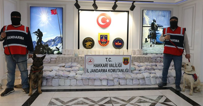 Yüksekova'da 482 kilo uyuşturucu ele geçirildi