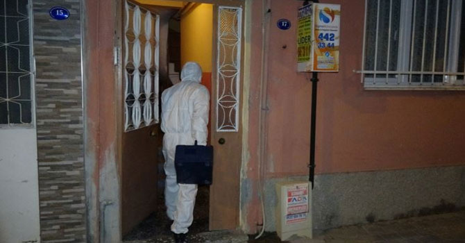 Banyoda hareketsiz yatan çift hayatını kaybetti