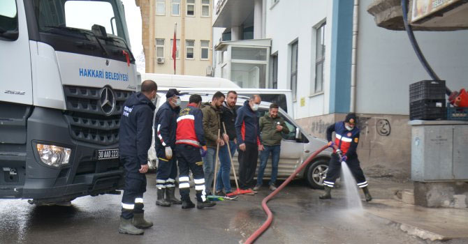 Cadde ve sokaklara ‘covid-19’ temizliği