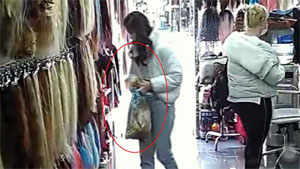 Anne- kız kılığındaki 2 şüpheli, 2 bin 500 TL'lik saç yumağını çaldı